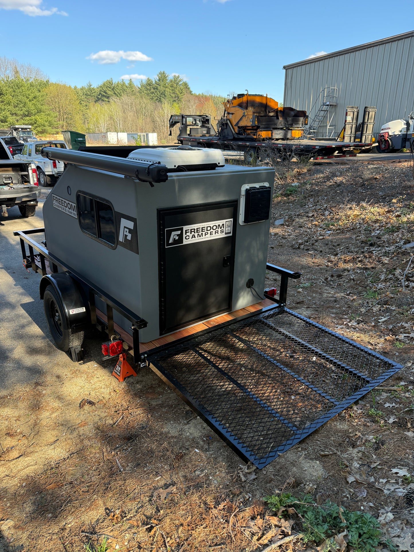 Freedom Camper 58X89 Grey With Fan